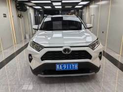 Toyota RAV4, 2020 года 5